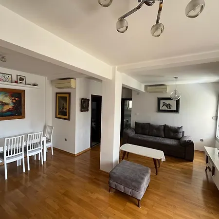 아파트 Budva City Apartman 부드바